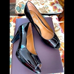 CLARKS Collection 3” Black Pat. Leather Pumps with Soft Cushion Open Toe-Size 8M